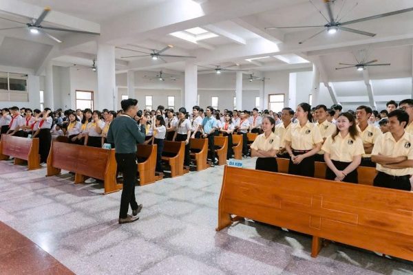 GIỚI TRẺ VÀ THÁNH TÍCH CARLO ACUTIS 18 z7173894913108 1d1c729573a687bd3629f0d2ffab5113