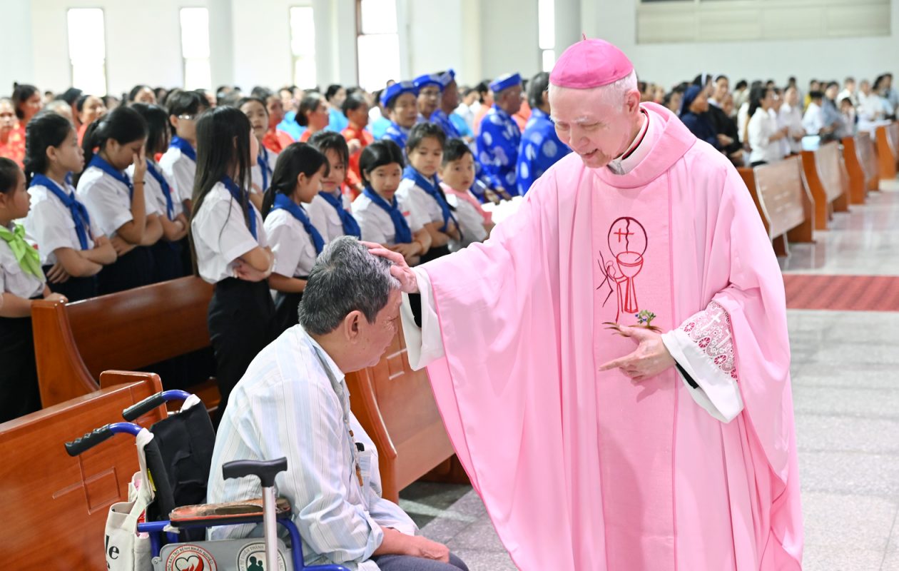 TÂM TÌNH DÂNG MẸ TRONG TUẦN CHÚA NHẬT HỒNG 91 Hong 30